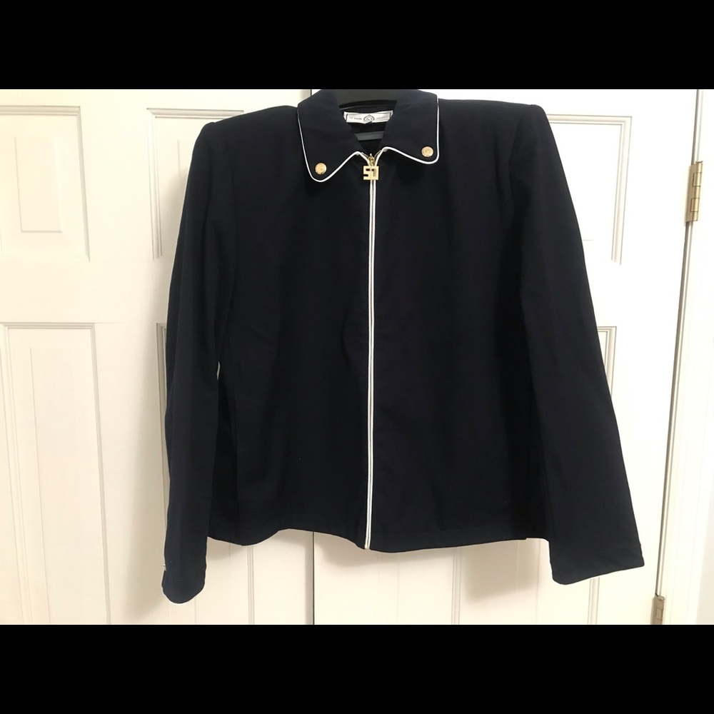 St. John by Marie gray sport cotton black jacket
